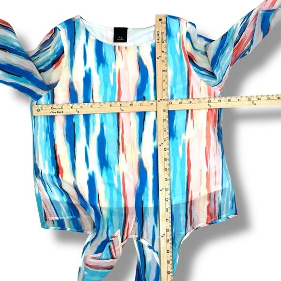 J.T.B. Paint Stroke Print Tie Front Bell Sleeve Blouse White Blue Petite Medium - Picture 12 of 13